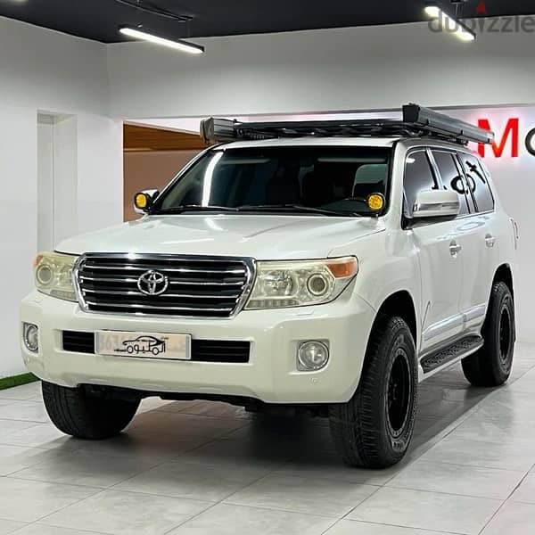 Toyota Land Cruiser 2013 1