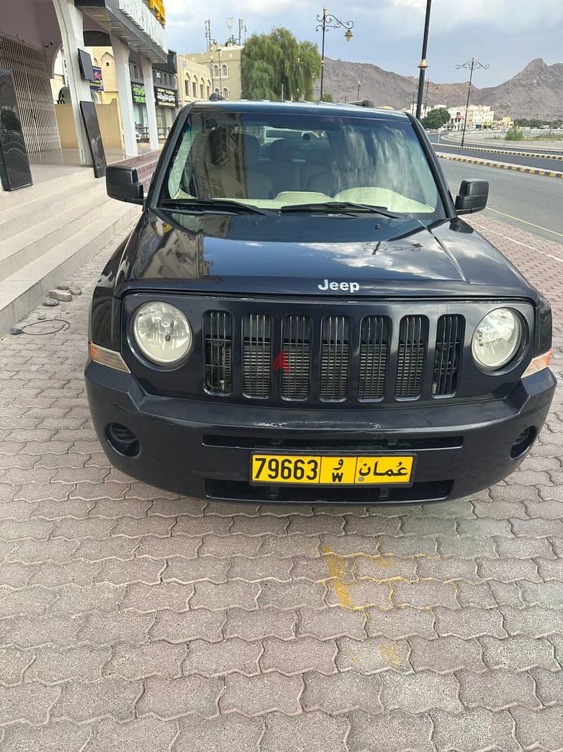 Jeep Patriot 2010 4WD, 5 Seater, Power Steering, Power Windows, Touch 2