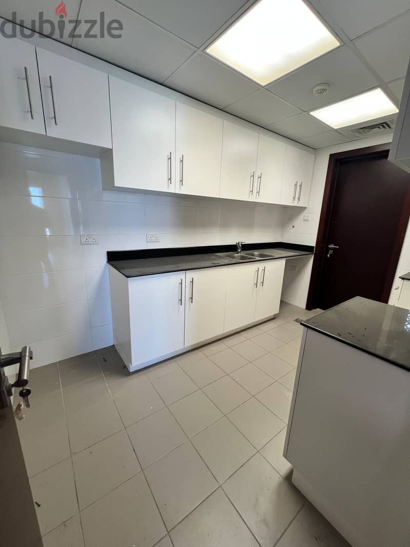 Apartment 1bhk for Sale in Mawaleh, behind City Centre 83m 2nd floor. 3