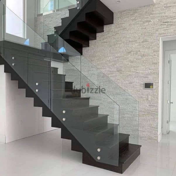 STAIRCASE STAINLESS STEEL,10 MM 12 MM TEMPERATURE  AND GLASS PETITION 10