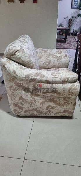 Single Seater Sofa:2Pieces 1