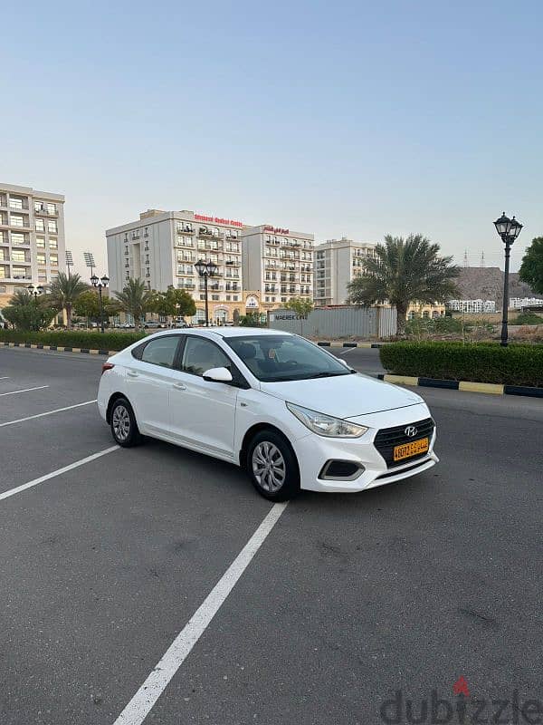 Hyundai Accent 2019 gcc oman 1.4L 109km contact number (77474894) 3