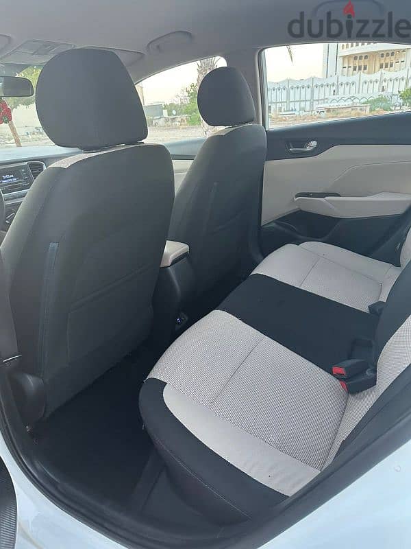 Hyundai Accent 2019 gcc oman 1.4L 109km contact number (77474894) 9