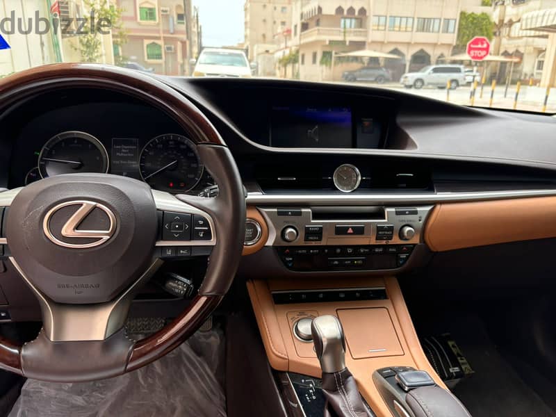 Lexus ES 350 2018 4