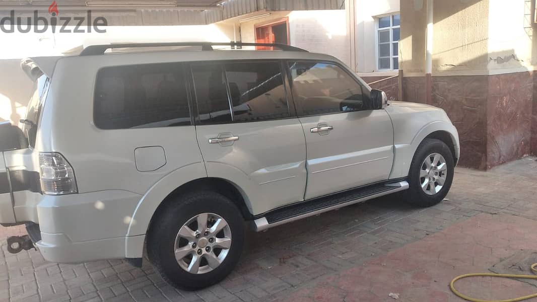 2015  Mitsubishi Pajero 3.6L V6 1