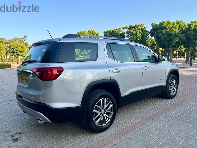 GMC Acadia 2020-2019 oman car full dealer service Low milage 2