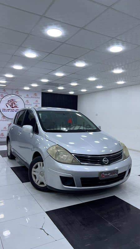 Nissan Tiida 2012 5