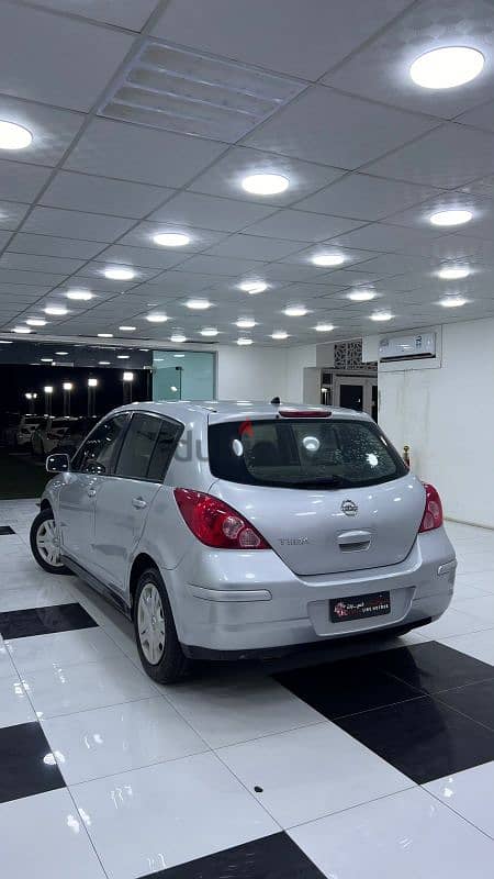 Nissan Tiida 2012 7