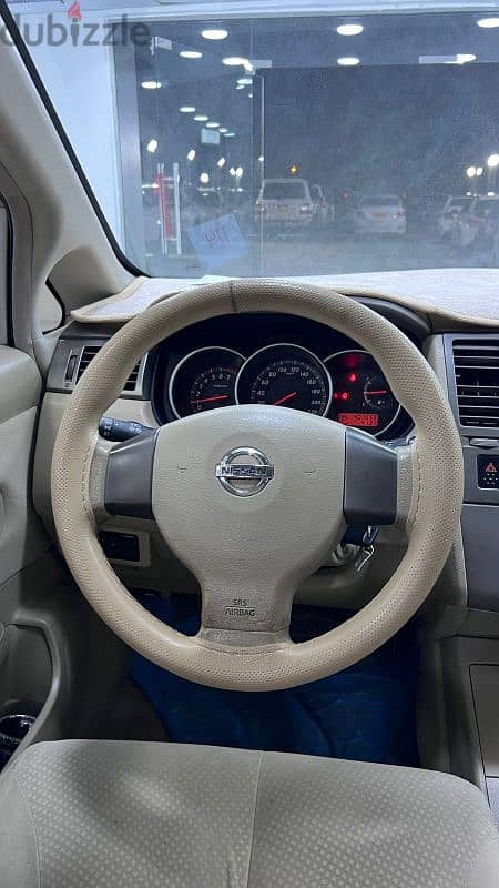 Nissan Tiida 2012 11