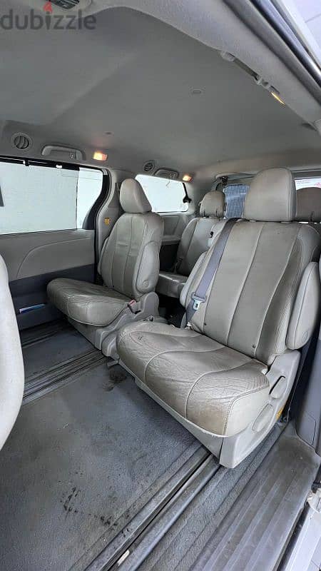 Toyota Sienna 2012 6