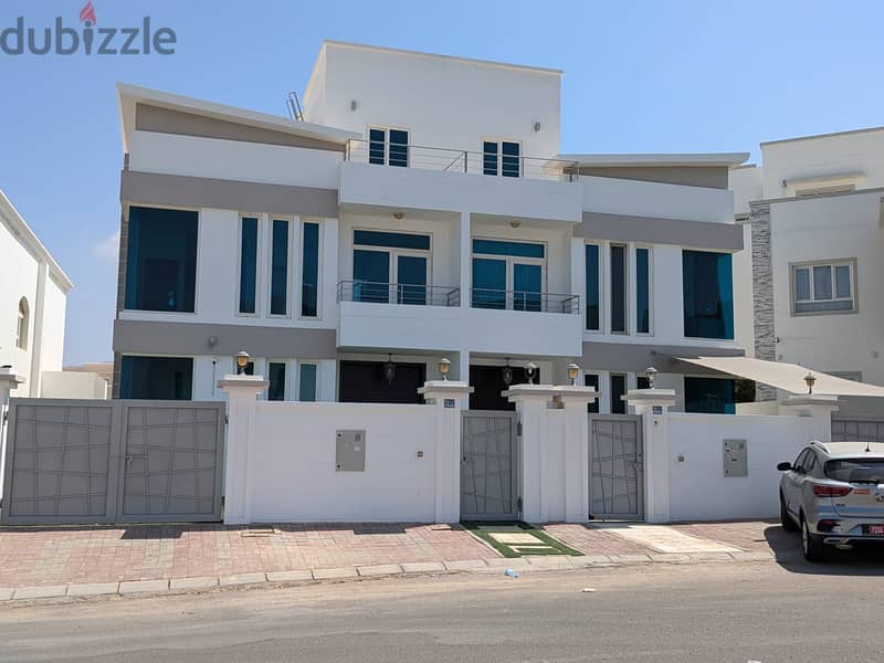 4 + 1 BR Spacious Villa for Rent – Ansab 0