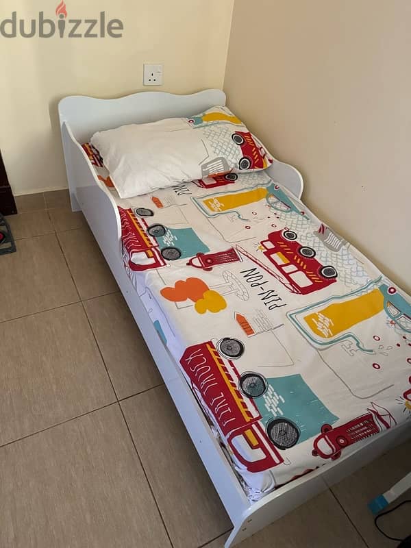 almost new child bed  2 months back purchased from pan emirates 1