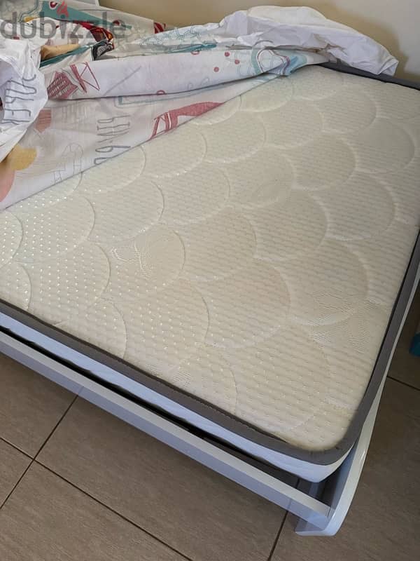 almost new child bed  2 months back purchased from pan emirates 3