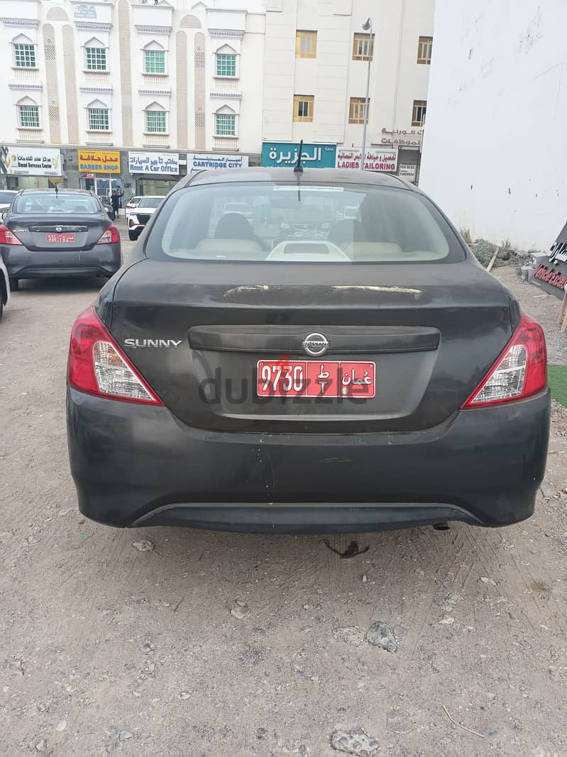 Nissan Sunny 2017 4