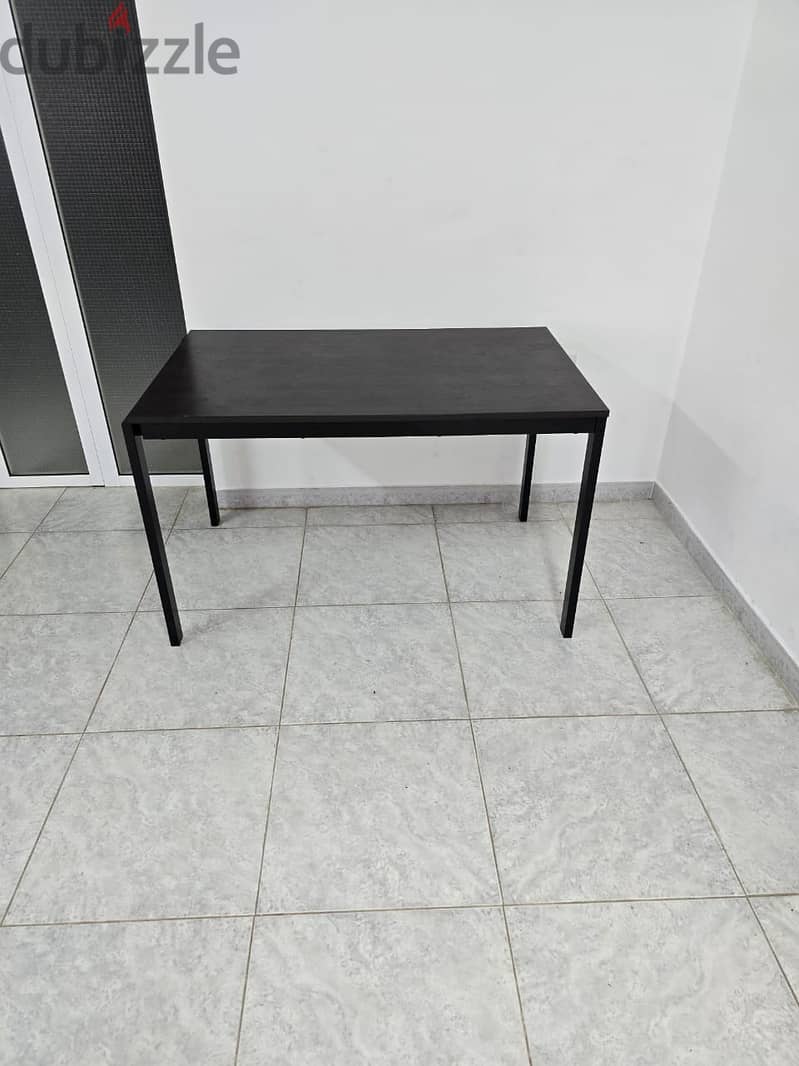 IKEA Extendable dining table 6 to 8 seater 0