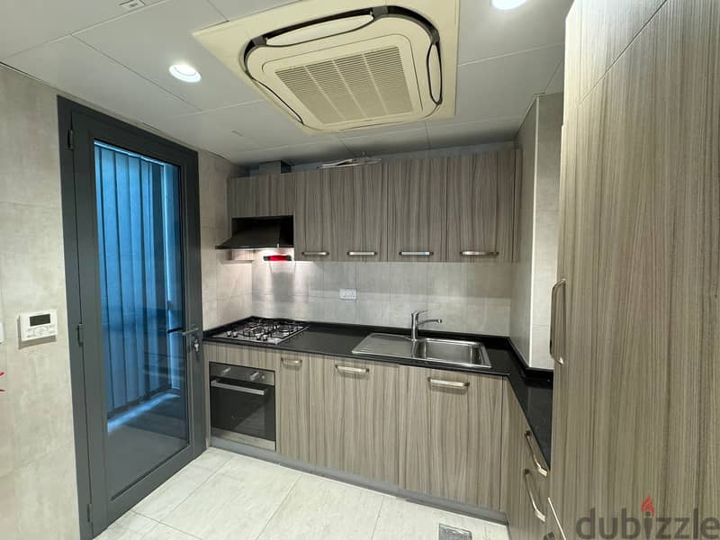 2 BR Apartment for Rent – Boulevard Tower, Muscat Hills 6