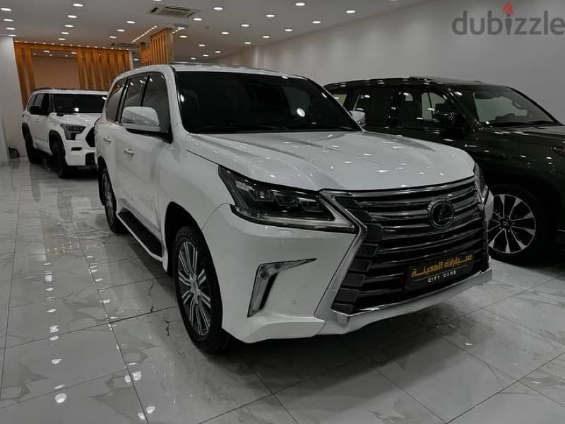 Lexus LX 570 2017 0