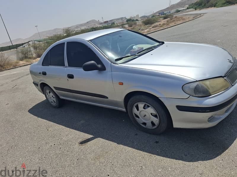 Nissan Sunny 2002 in a good condition 2