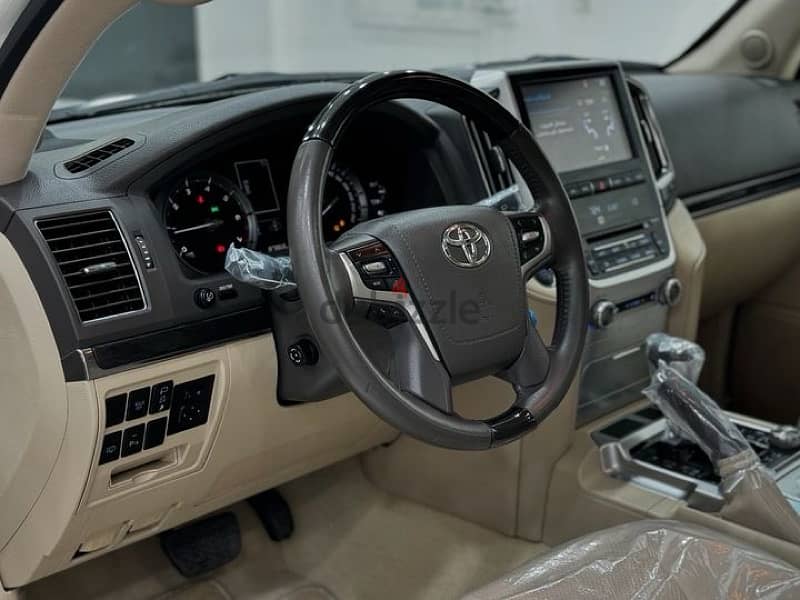 Toyota Land Cruiser 2020 12