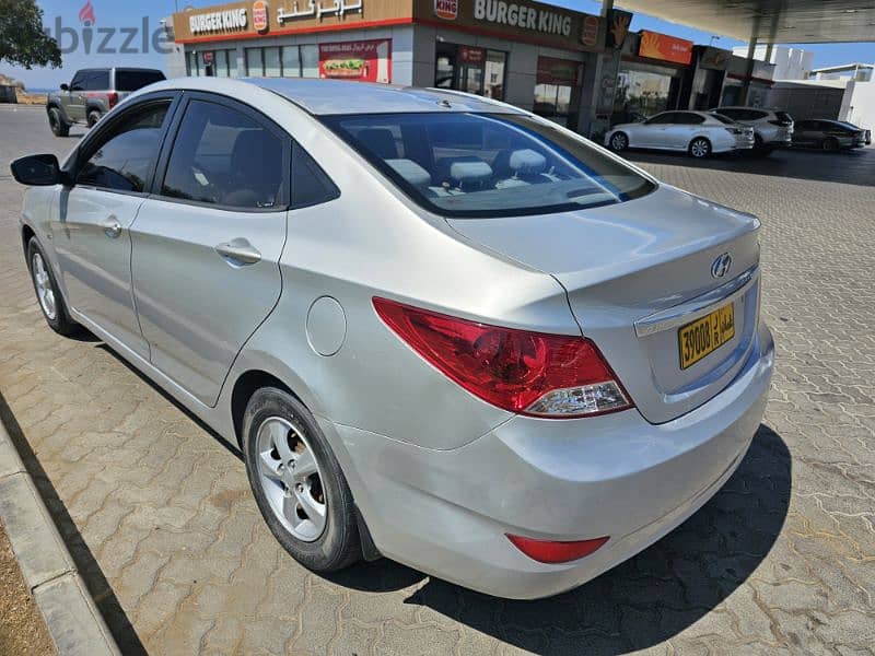 Hyundai Accent 2013 clean  klm 180 2