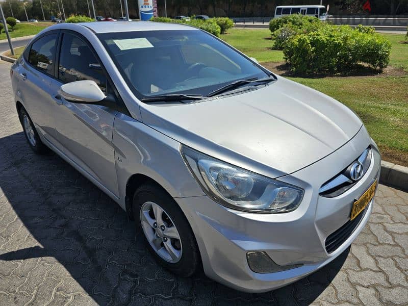 Hyundai Accent 2013 clean  klm 180 6