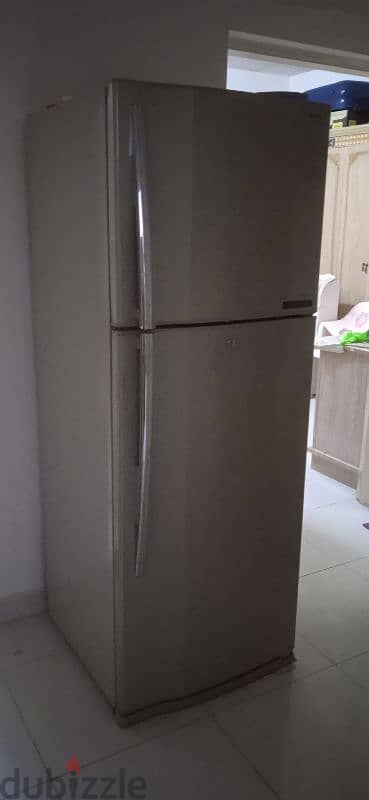 Toshiba Double door Refrigerator freezer 2