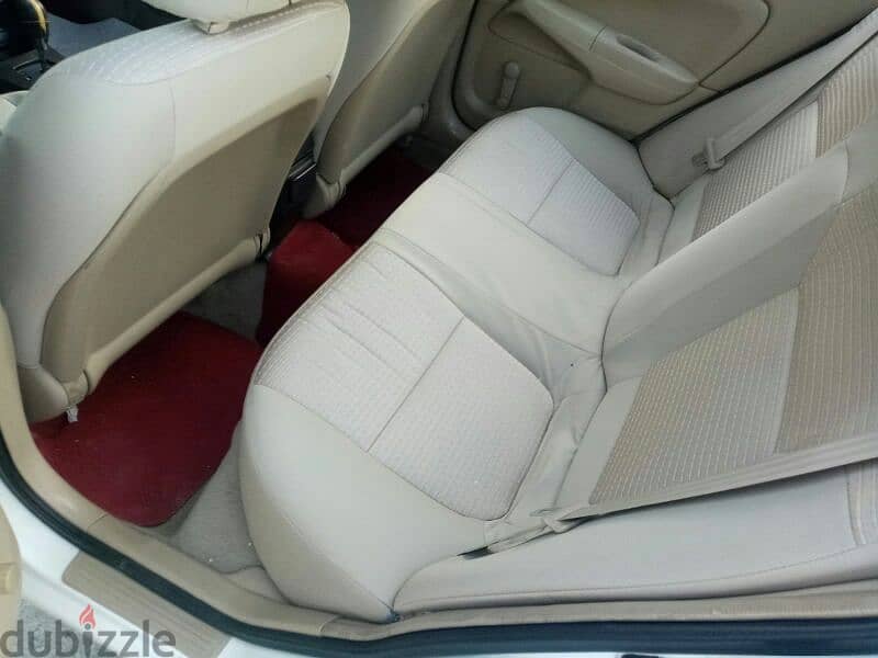 Nissan Sunny 2012 4