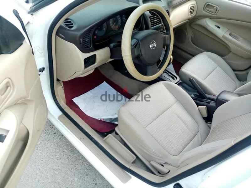 Nissan Sunny 2012 5