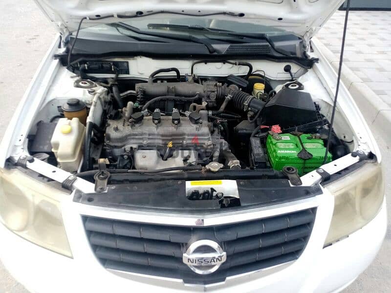 Nissan Sunny 2012 6