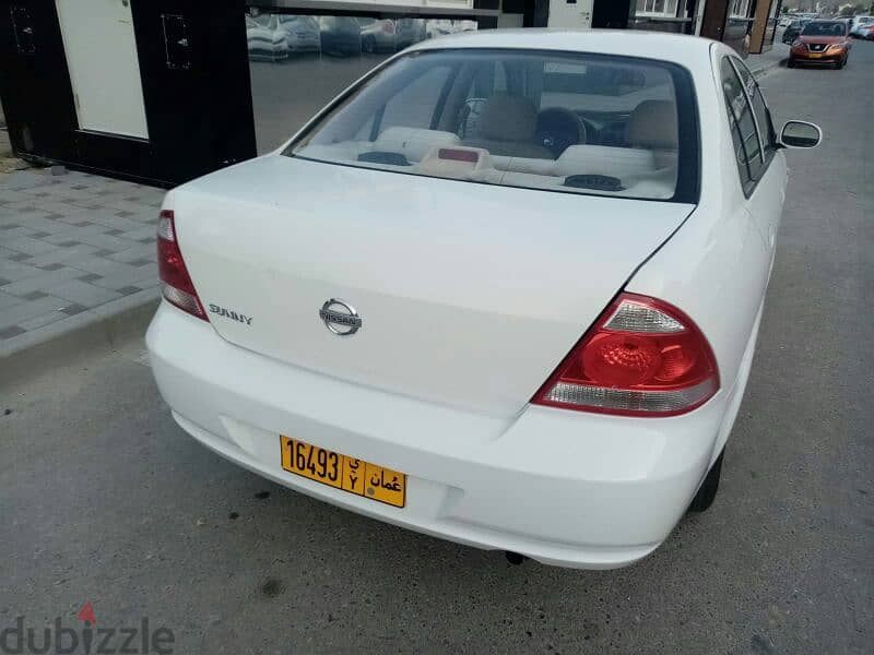 Nissan Sunny 2012 8