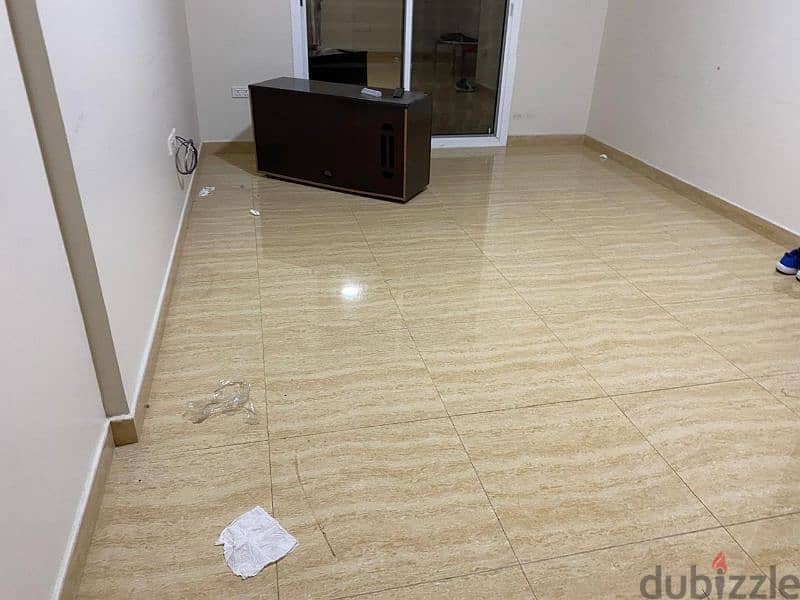 Room for Rent in very clean building and Appartment 0