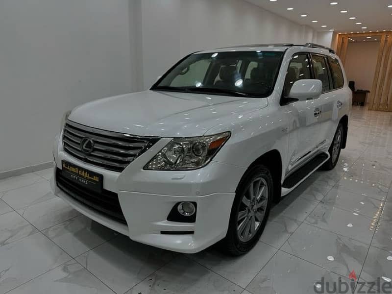 Lexus LX 570 2011 1