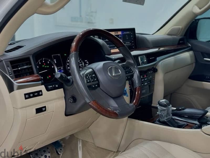 Lexus LX 570 2019 9