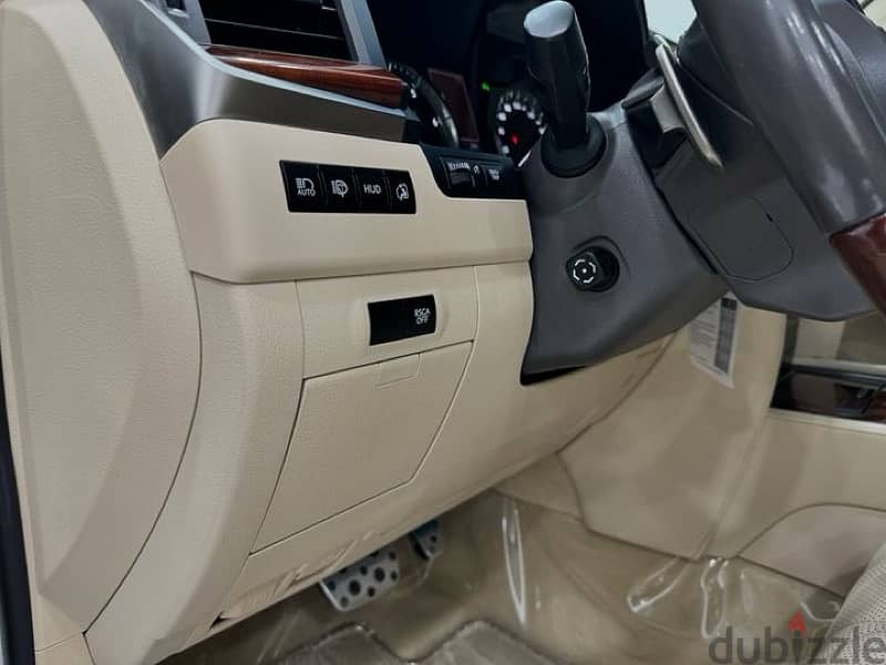 Lexus LX 570 2019 18