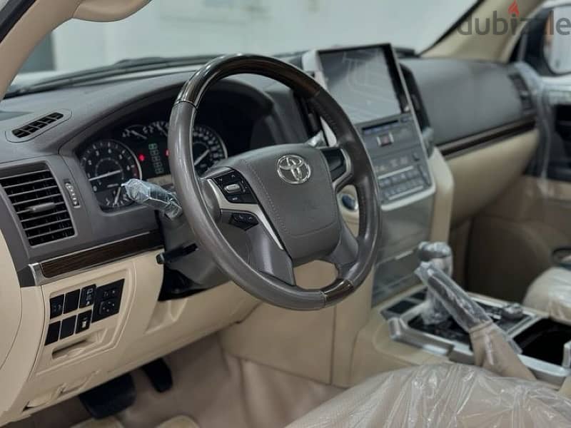 Toyota Land Cruiser 2020 12