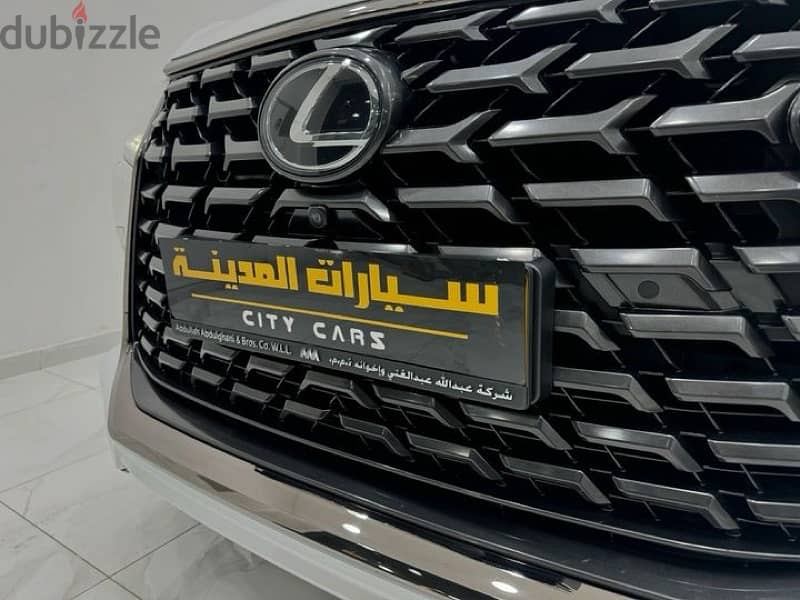 Lexus LX 570 2021 11