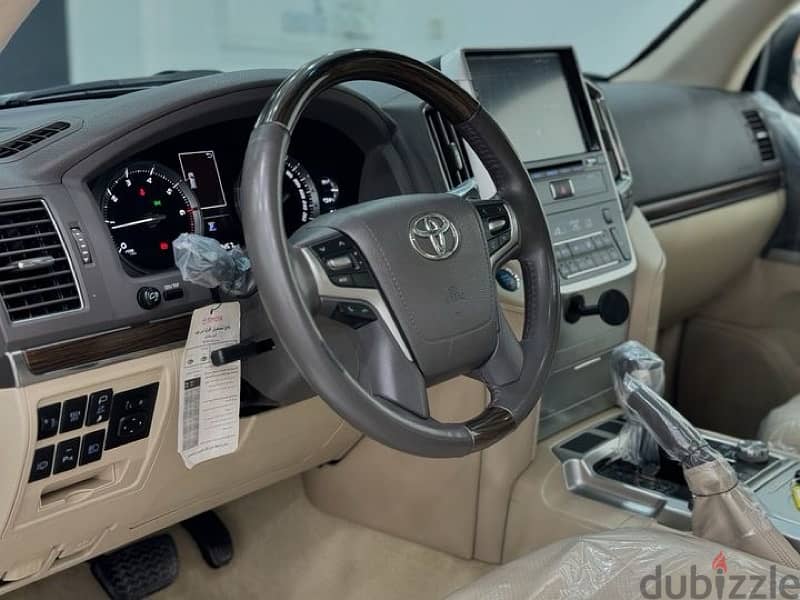 Toyota Land Cruiser 2019 10