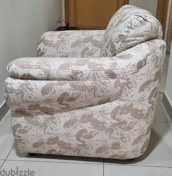 Single Seater Sofa:2Pieces 6