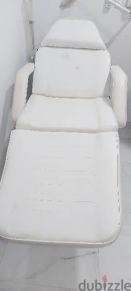 Beauty Bed/ Facial Bed - Folding Type For Salon & Spa. 0