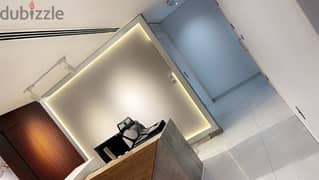 office for sale ( مكتب مجهز بكافة الاحتياجات جيب موظفينك واشتغل ) 0