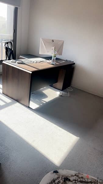 office for sale ( مكتب مجهز بكافة الاحتياجات جيب موظفينك واشتغل ) 2