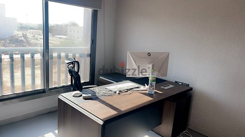 office for sale ( مكتب مجهز بكافة الاحتياجات جيب موظفينك واشتغل ) 3