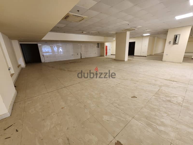 150 sqm Ground Floor Showroom for Rent in Al Khuwair MPC03-4 3