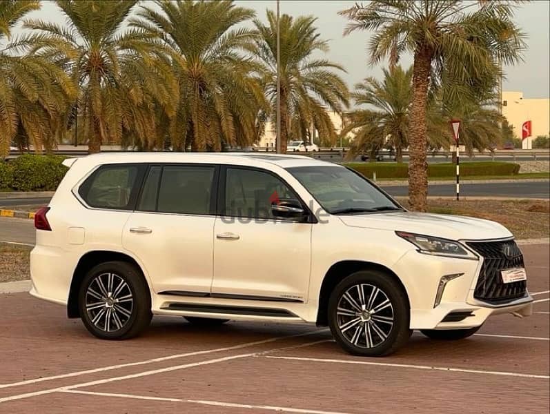 Lexus LX 570 2018 4