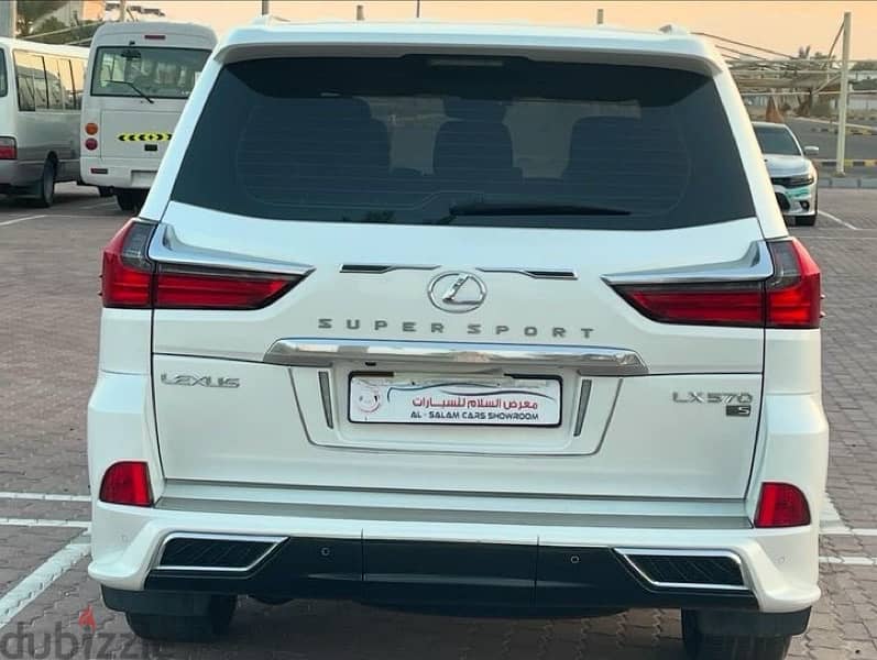 Lexus LX 570 2016 4