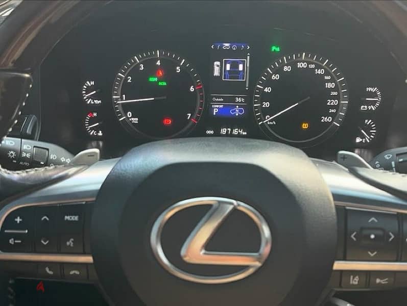 Lexus LX 570 2016 5