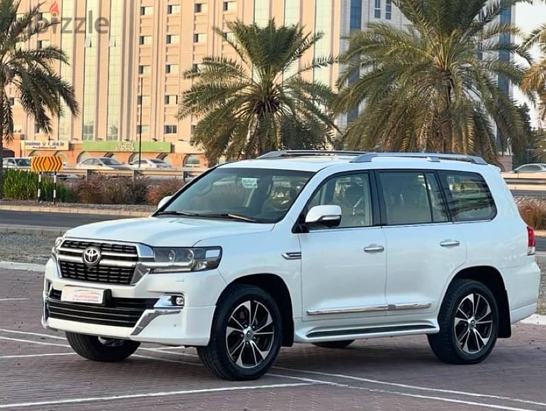 Toyota Land Cruiser 2021 1