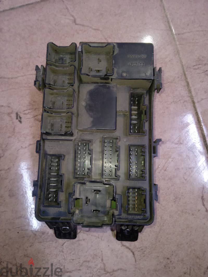 KIA RIO 2009 FUSE BOX 1