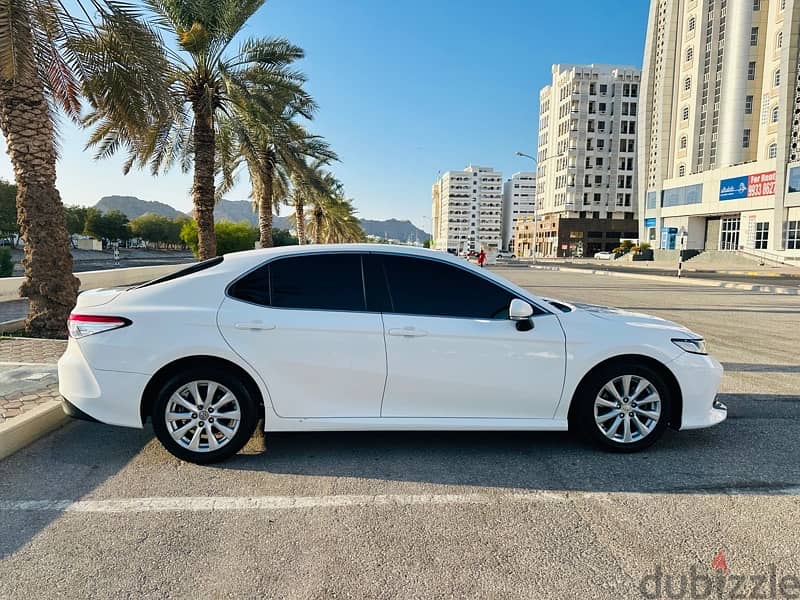 Toyota Camry 2018 5