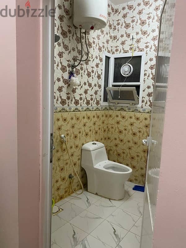 Room for rent in 70 omr 4